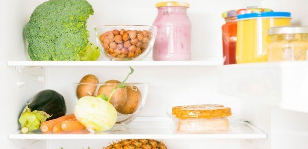 Λίστα: Πόσο μπορούν να διατηρηθούν στο ψυγείο τα βασικά τρόφιμα αφότου έχουν ανοιχτεί οι συσκευασίες;