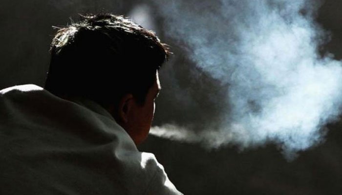 Νέα έρευνα: Οι άνδρες πίνουν και καπνίζουν περισσότερο - Οι γυναίκες πάσχουν συχνότερα από κατάθλιψη