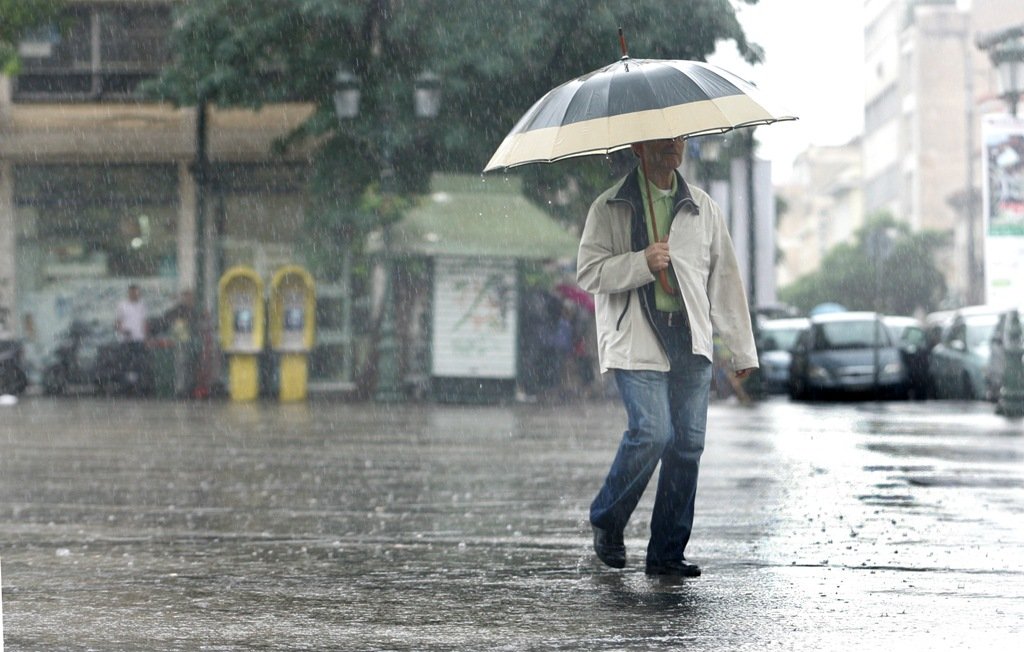 Meteo: Πρόσκαιρη επιδείνωση του καιρού με τοπικές καταιγίδες από σήμερα το απόγευμα