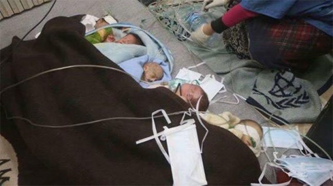 Εικόνες φρίκης στο Χαλέπι: Πρόωρα μωρά τυλιγμένα σε κουβέρτες δίνουν μάχη να κρατηθούν στην ζωή