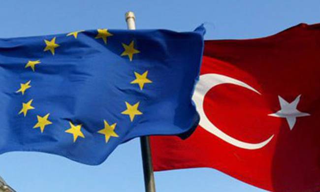 Απειλείται η συμφωνία για το Προσφυγικό - Τρία μέτωπα: Επεισόδια - Ασφάλεια ζητεί η Ε.Ε. - Τουρκική κόντρα