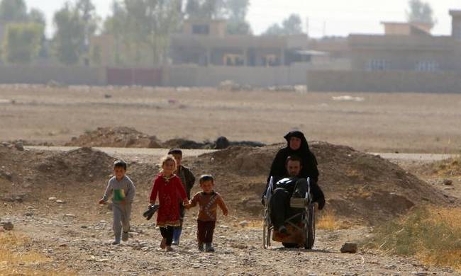 Συγκινητική ιστορία Ιρακινού: Διασχίζει το Ιράκ με το αναπηρικό του αμαξίδιο για να σωθεί από το ΙΚ