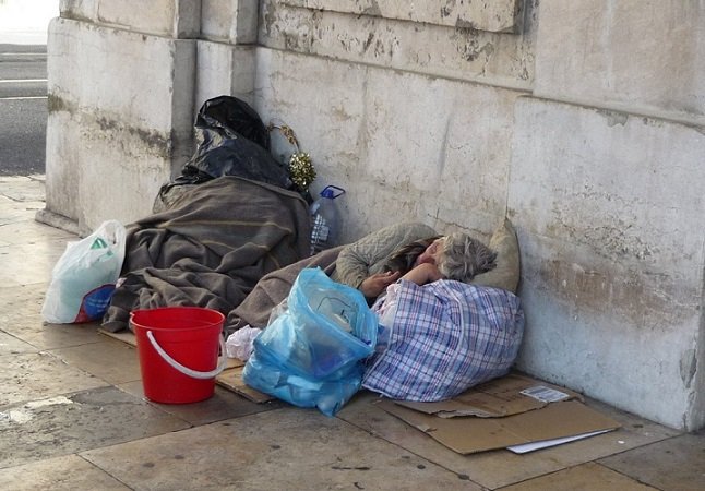 Βόλος: Άστεγος προέβη σε ληστεία για να μπει φυλακή και να έχει στέγη και τροφή