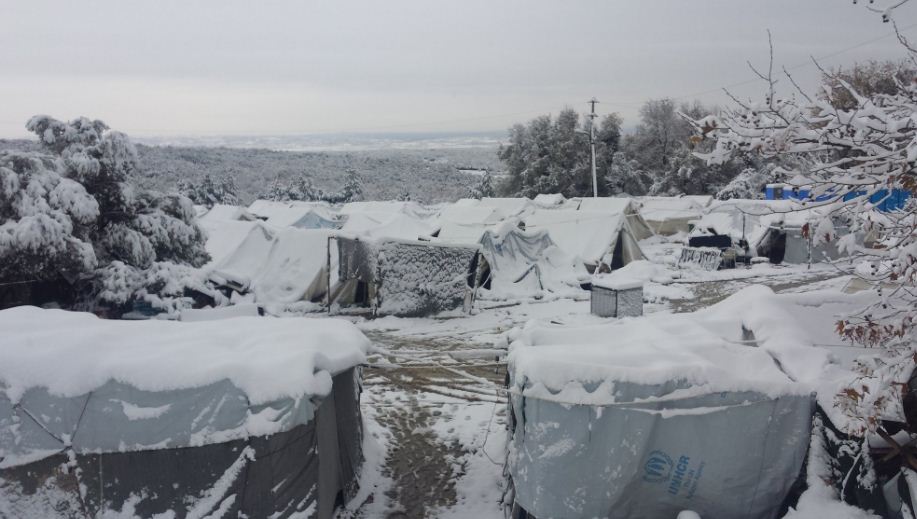 Τραγικές εικόνες από τις παγωμένες σκηνές στην Ειδομένη