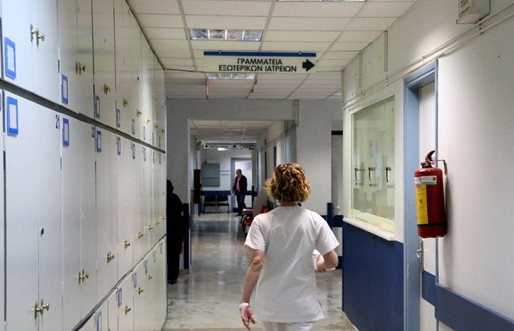Νοσοκόμα ξάφριζε τον λογαριασμό του σοβαρά τραυματισμένου ασθενή της