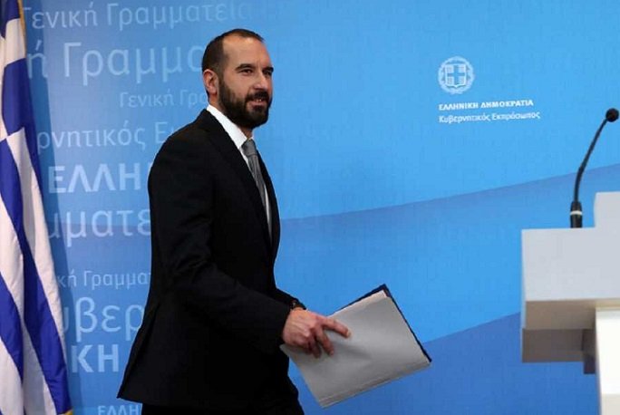 Τζανακόπουλος: Το ΔΝΤ επιμένει στη μείωση του ορίου στις ομαδικές απολύσεις