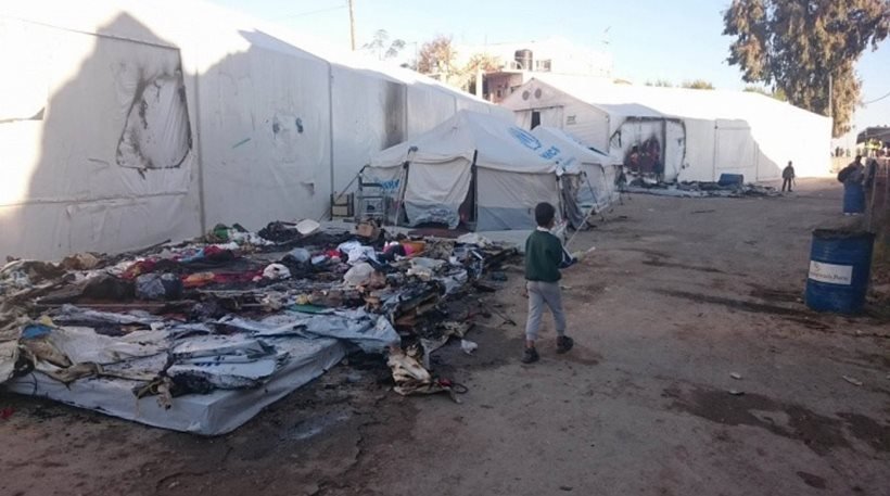 Χίος: Τραυματισμός Σύρου πρόσφυγα από πέτρα που ρίχτηκε μέσα στον καταυλισμό – Έντονη ανησυχία του ΟΗΕ