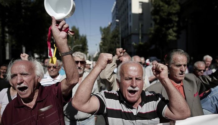 Με πούλμαν από τη Θεσσαλονίκη στην Αθήνα οι συνταξιούχοι (video)