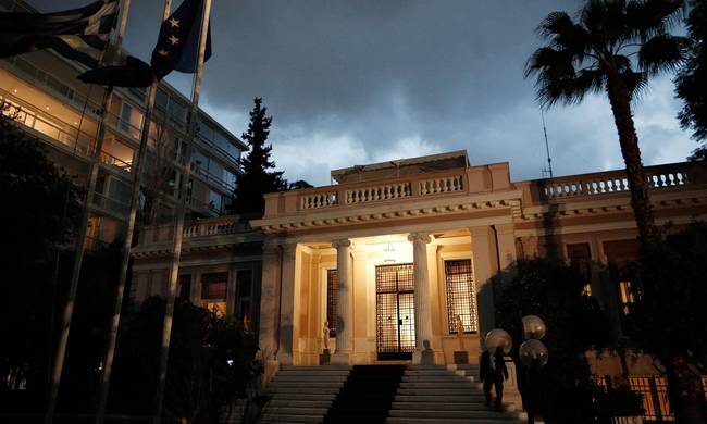 Κυβέρνηση κατά ΔΝΤ: Εσφαλμένες οι εκτιμήσεις του για την ελληνική οικονομία