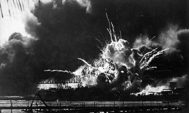 75 χρόνια από την επίθεση της Ιαπωνίας στην αμερικανική ναυτική βάση του Περλ Χάρμπορ (εικόνες)