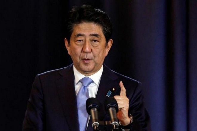 Για πρώτη φορά Ιάπωνας πρωθυπουργός επισκέπτεται το Περλ Χάρμπορ