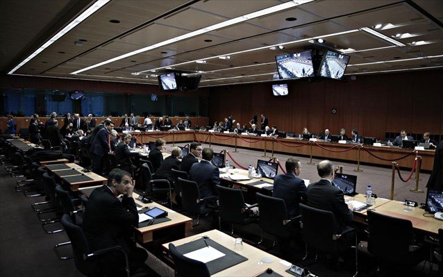 Eurogroup: Συμφωνία στα βραχυπρόθεσμα μέτρα για το χρέος αλλά...