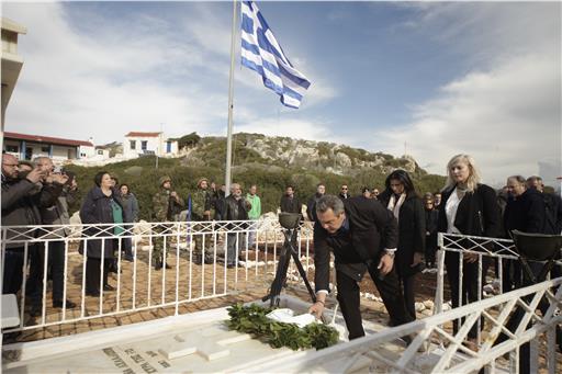 Στέλεχος ΣΥΡΙΖΑ: Να ζητήσουν συγγνώμη οι βουλευτές για την φωτογραφία τους με τον Κασιδιάρη