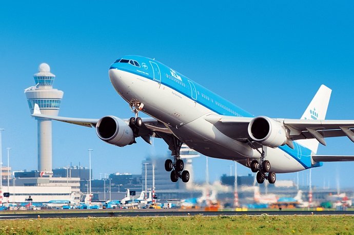 Οι ολλανδικές αερογραμμές KLM σταματούν τις πτήσεις προς Ουκρανία