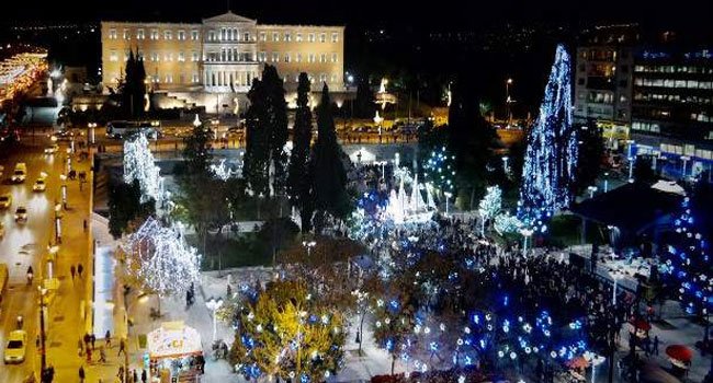 Η Αθήνα φόρεσε τα καλά της και γιορτάζει τα Χριστούγεννα - Δείτε τις εκδηλώσεις