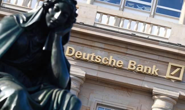 Spiegel: Η Deutsche Bank παίρνει τα «κεφάλια» των υψηλόβαθμων στελεχών της