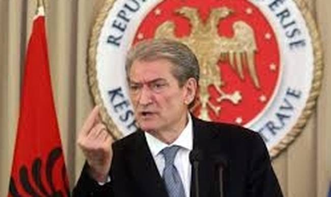 «Μεγάλη Αλβανία» ζητά ο Μπερίσα- καλεί σε ξεσηκωμό τους Αλβανούς και πόλεμο με την Σερβία (video)