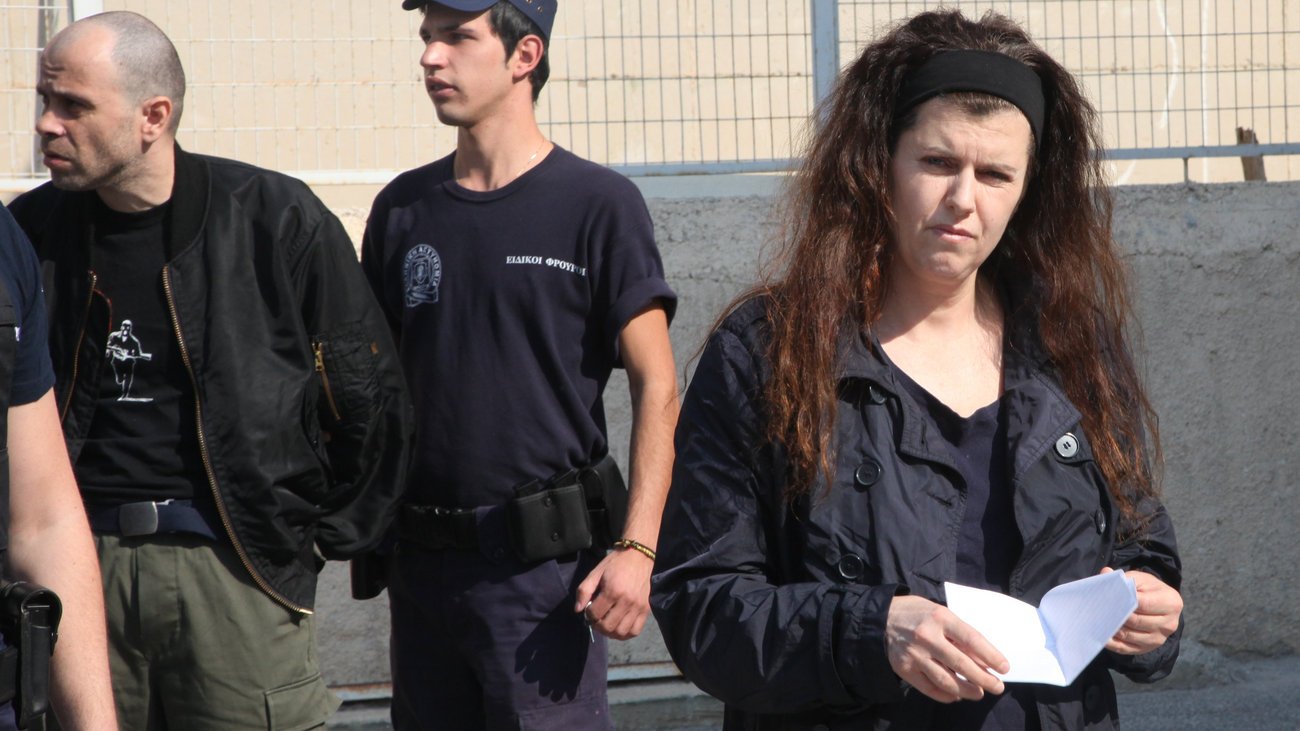 Συνελήφθη η Πόλα Ρούπα στην Αθήνα - Κρυβόταν σε διαμέρισμα στην Ηλιούπολη
