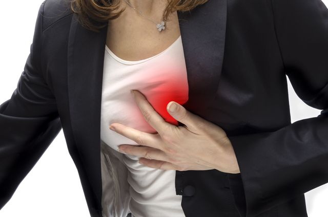 Καρδιά: Τα 11 συμπτώματα που απαγορεύεται να αγνοήσετε!