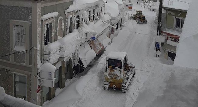 Στο έλεος του χιονιά η Εύβοια - Κραυγή αγωνίας από τους κατοίκους της Κύμης