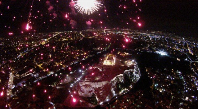 Έθιμα της πρωτοχρονιάς σε διάφορα μέρη της Ελλάδας