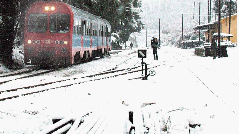 ΤΡΑΙΝΟΣΕ: Μείωση δρομολογίων ανάμεσα σε Αθήνα & Θεσσαλονίκη λόγω προβλημάτων από τη χιονόπτωση