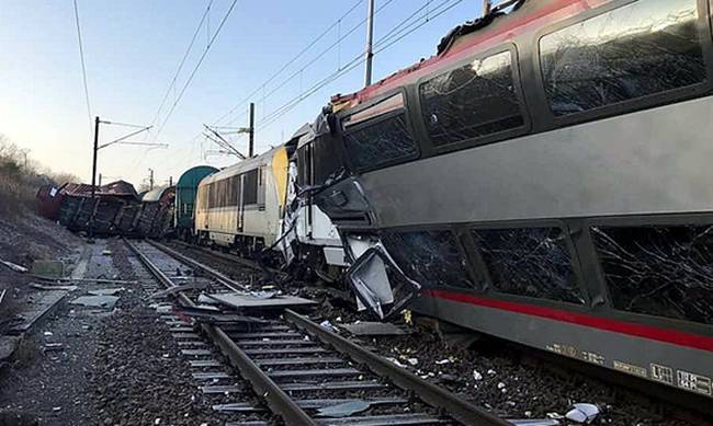 Σύγκρουση τρένων στο Λουξεμβούργο- 1 νεκρός και τραυματίες