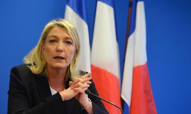 Νέο σκάνδαλο στη Γαλλια: Η Λεπέν πλήρωνε σωματοφύλακα ως «κοινοβουλευτικό βοηθό» με χρήματα της ΕΕ;