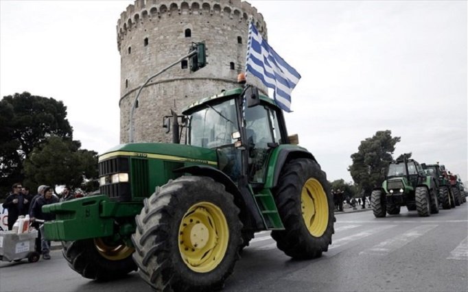 Αποχωρούν οι αγρότες από το κέντρο της Θεσσαλονίκης