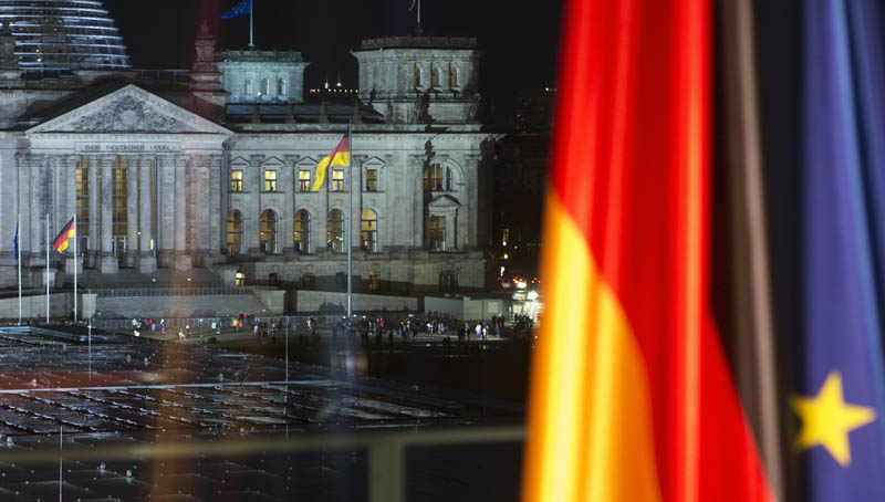 SZ: Η γερμανική κυβέρνηση αλλάζει στάση προς την Ελλάδα