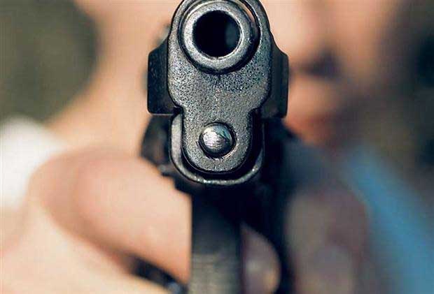 Περιστέρι: Δολοφόνησαν μητέρα για ένα πορτοφόλι- Στην εντατική ο σύζυγος μετά από πυροβολισμό στο κεφάλι