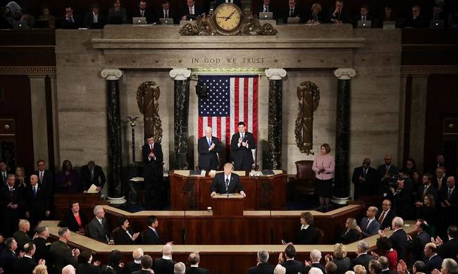 Η πρώτη ομιλία του Τραμπ στο Κογκρέσο: Δουλειά μου είναι να εκπροσωπώ τις ΗΠΑ, όχι τον κόσμο (Vid)