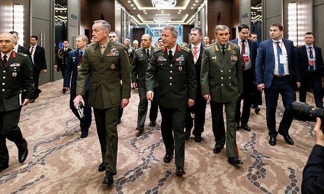 Μυστική συνάντηση των αρχηγών ενόπλων δυνάμεων της Τουρκίας, των ΗΠΑ και της Ρωσίας