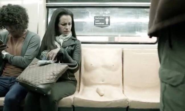 Το μετρό στην Πόλη του Μεξικού έχει ένα κάθισμα με πέος (video)