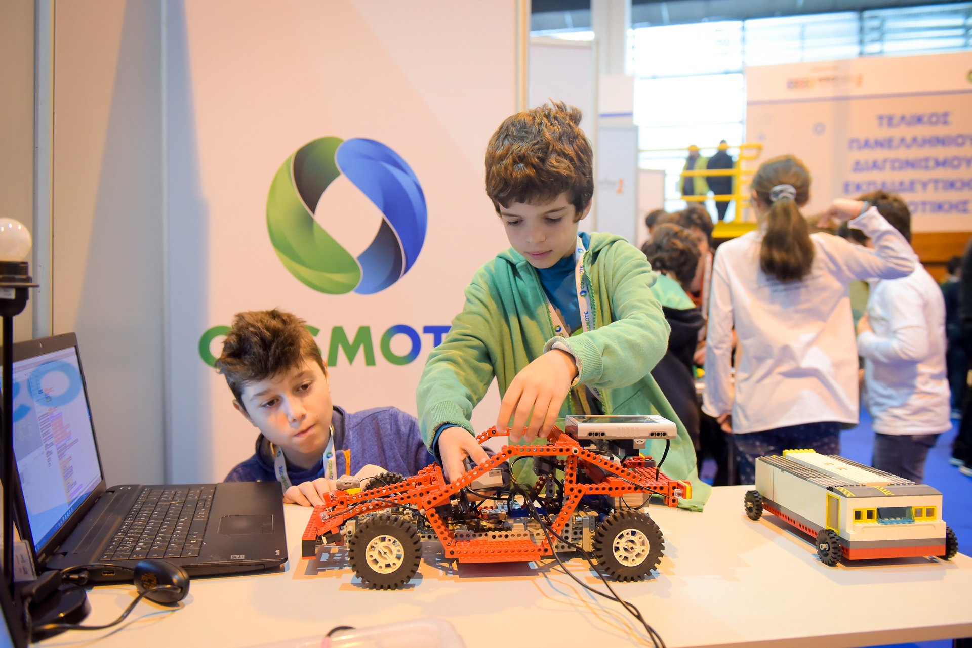 Σήμερα φτιάχνουν ρομπότ, αύριο τον κόσμο όλο: Οι μαθητές που κέρδισαν στο Πανελλήνιο Διαγωνισμό Εκπαιδευτικής Ρομποτικής - Στρατηγικός συνεργάτης η COSMOTE