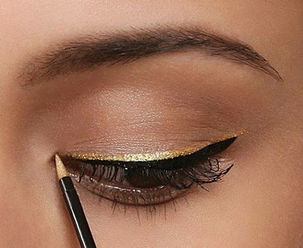 6 tips για τέλειο και αναλλοίωτο eyeliner!
