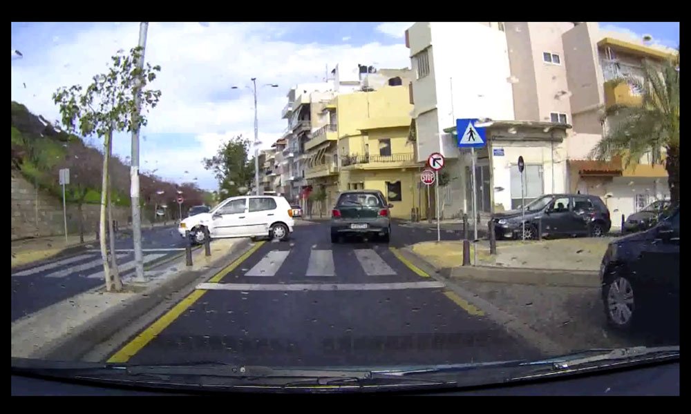 Απίστευτη παρανομία οδηγού στο Ηράκλειο - Δείτε το video που έγινε viral!