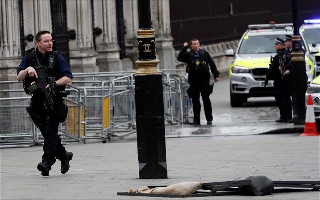 Το Ισλαμικό Κράτος αναλαμβάνει την ευθύνη για την επίθεση στο Λονδίνο