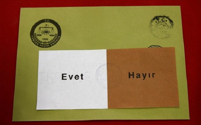 Τουρκία: Αμφίρροπη μάχη στο δημοψήφισμα «δείχνουν» οι δημοσκοπήσεις