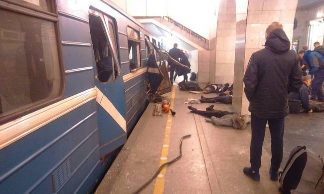 Έκρηξη Αγία Πετρούπολη: Στο πένθος η Ρωσία - Φόβοι για νέο τρομοκρατικό χτύπημα