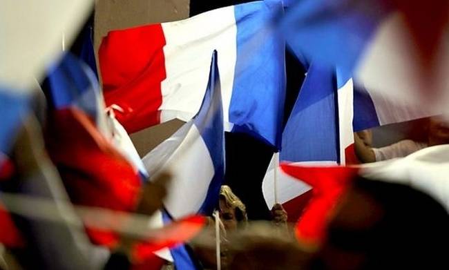 Προεδρικές εκλογές Γαλλία: Τι λένε οι Έλληνες που ψηφίζουν στο Παρίσι