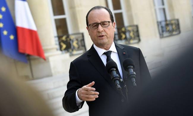 Προεδρικές εκλογές Γαλλία: Κάλεσμα Ολάντ και Σαρκοζί να ηττηθεί η Λεπέν στο δεύτερο γύρο