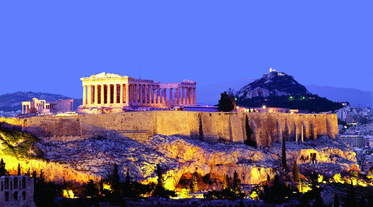 Έρευνα: Ποιοι τουρίστες θα προτιμήσουν την Ελλάδα για το Πάσχα;