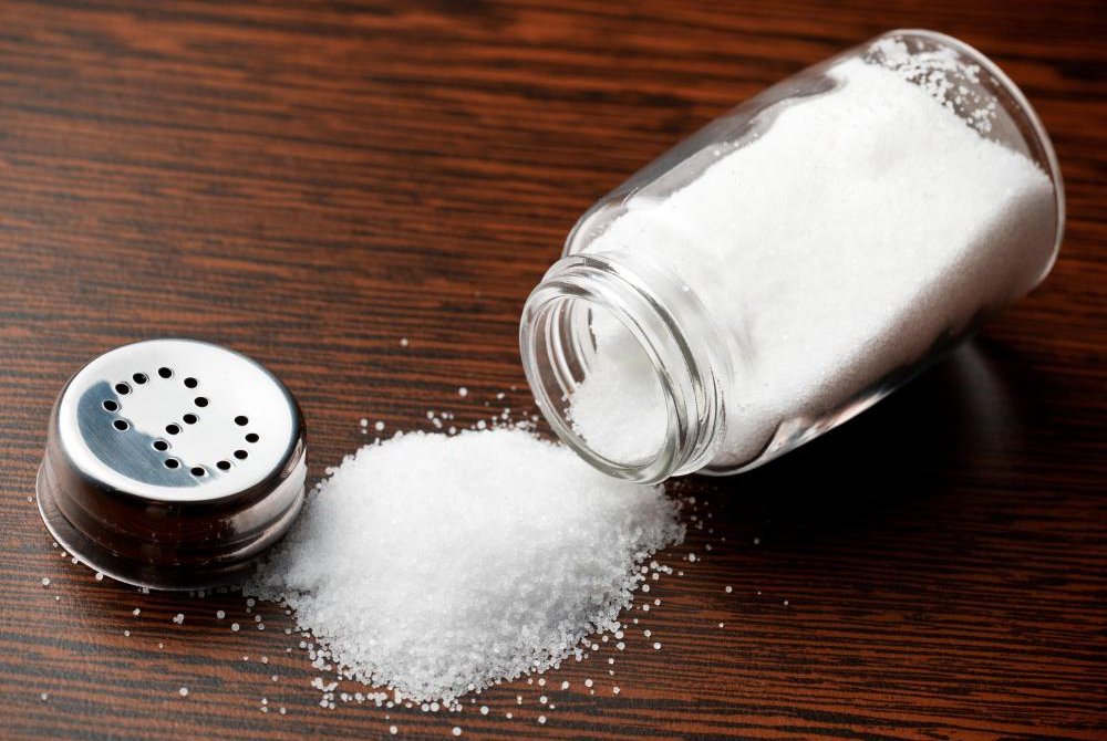 Λιγότερο αλάτι στο φαγητό μειώνει τη νυκτουρία