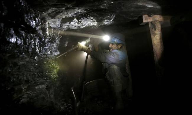 Τουλάχιστον 70 άνθρωποι παγιδευμένοι σε στοές ορυχείου στο Ιράν
