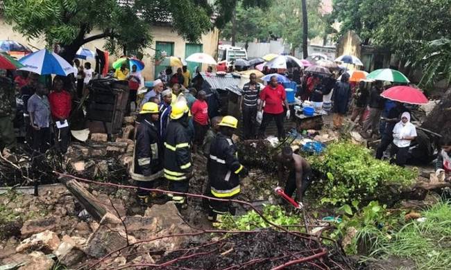 Τραγωδία στην Κένυα: Τουλάχιστον έξι νεκροί από κατάρρευση τοίχου σε νοσοκομείο