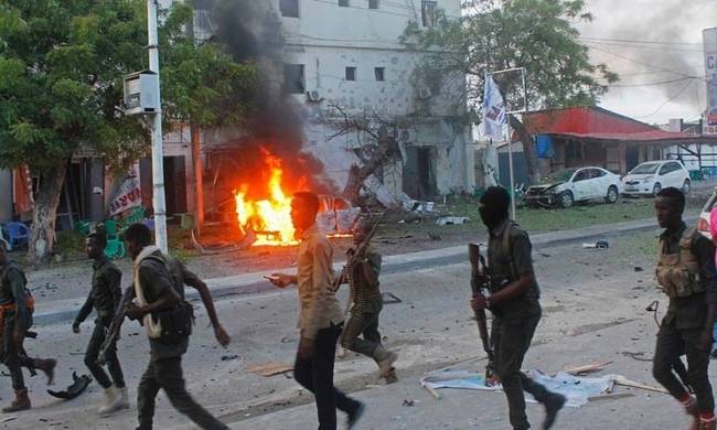 Σομαλία: Oχτώ νεκροί από επίθεση βομβιστή–καμικάζι της οργάνωσης αλ Σεμπάμπ