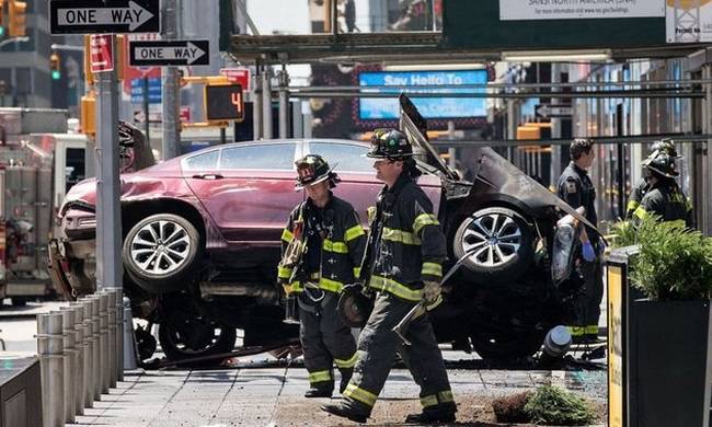 Νέα Υόρκη: Τρεις άνθρωποι σε κρίσιμη κατάσταση μετά την επίθεση στην Times Square