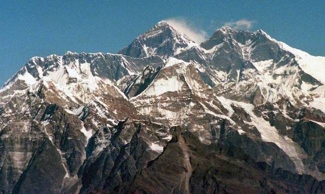 Νέα τραγωδία  στο Έβερεστ: Ακόμη τέσσερις ορειβάτες νεκροί