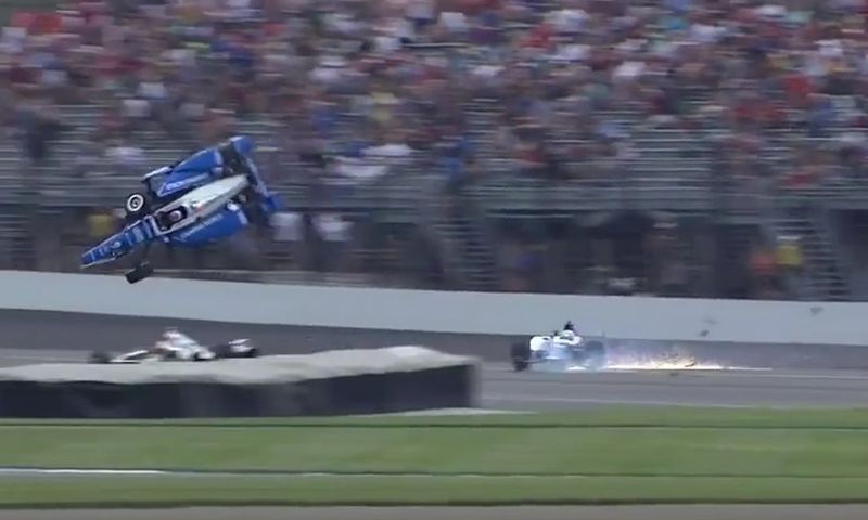 Video: Τρομακτικό ατύχημα στο Indy500